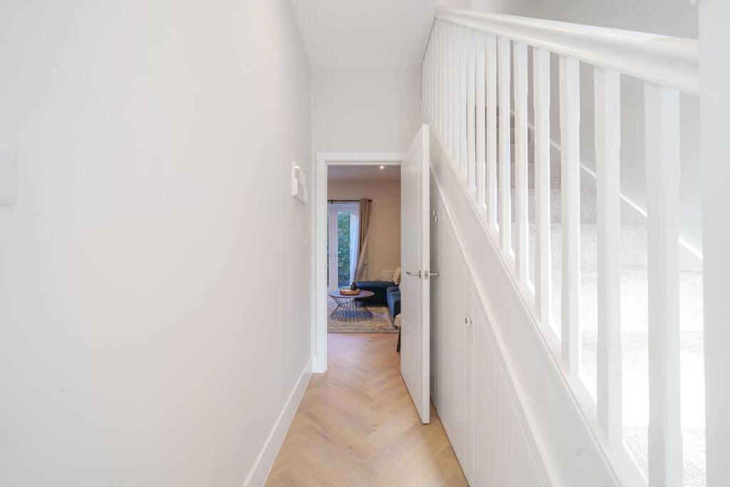 伦敦Cosy Tooting Retreat: 2-Bed Gem公寓 外观 照片