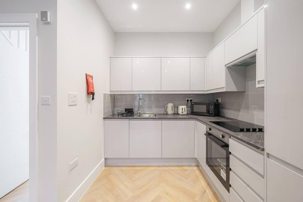 伦敦Cosy Tooting Retreat: 2-Bed Gem公寓 外观 照片